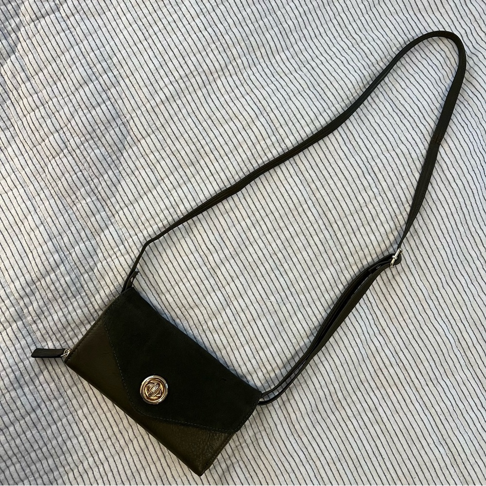 Simply Noelle Green Leather Wallet Crossbody